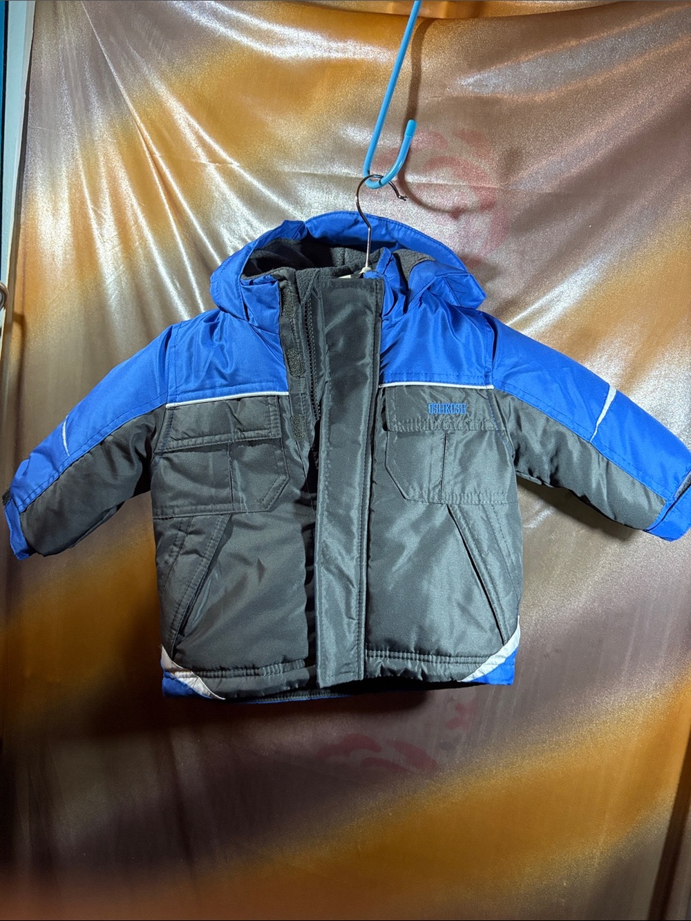 Children's Blue & Black Osh Kosh Insulated Puffer Jacket with Hood. F3
